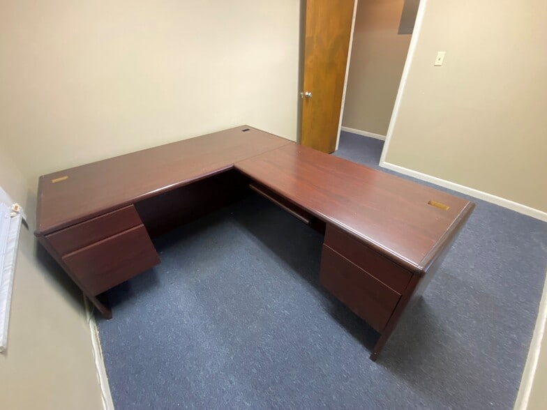 More Photos Of 2201 S Bay St, Eustis Office For Lease