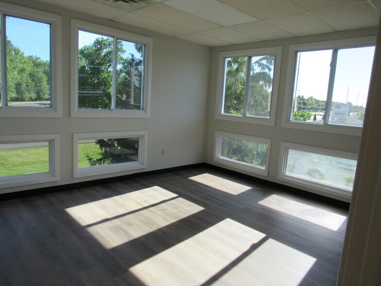 More Photos Of 981 State Route 33 W, Monroe Township Medical For Lease