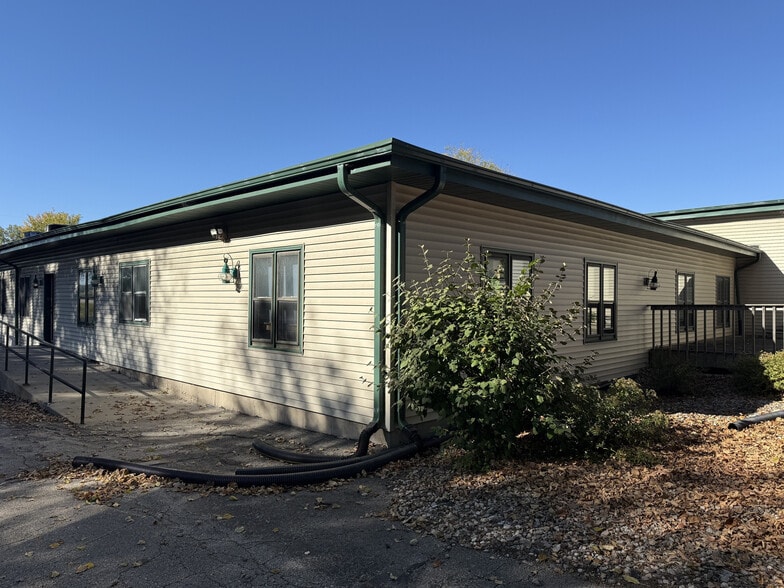 More Photos Of 6135 N American Ln, De Forest Warehouse For Lease