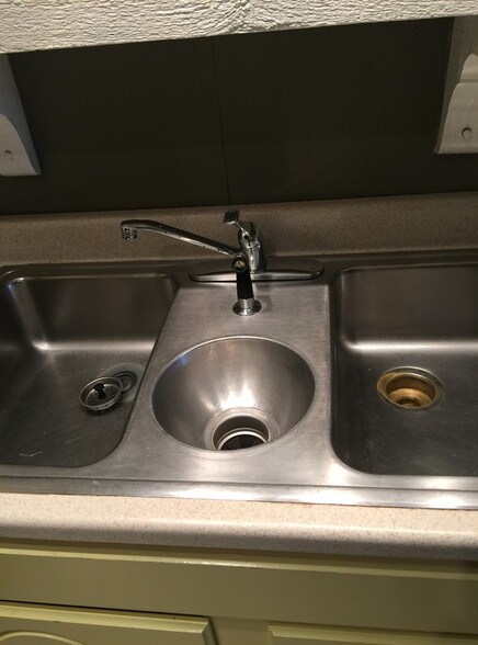 More Photos Of 505 Cherokee St, Leavenworth Loft Creative Space For Sale