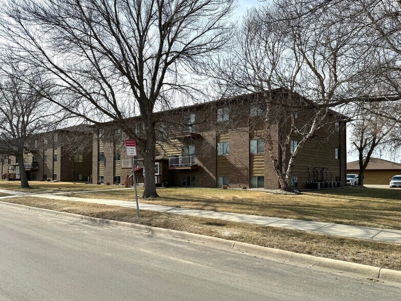 More Photos Of 2021 N Kimball St, Mitchell Apartments For Sale