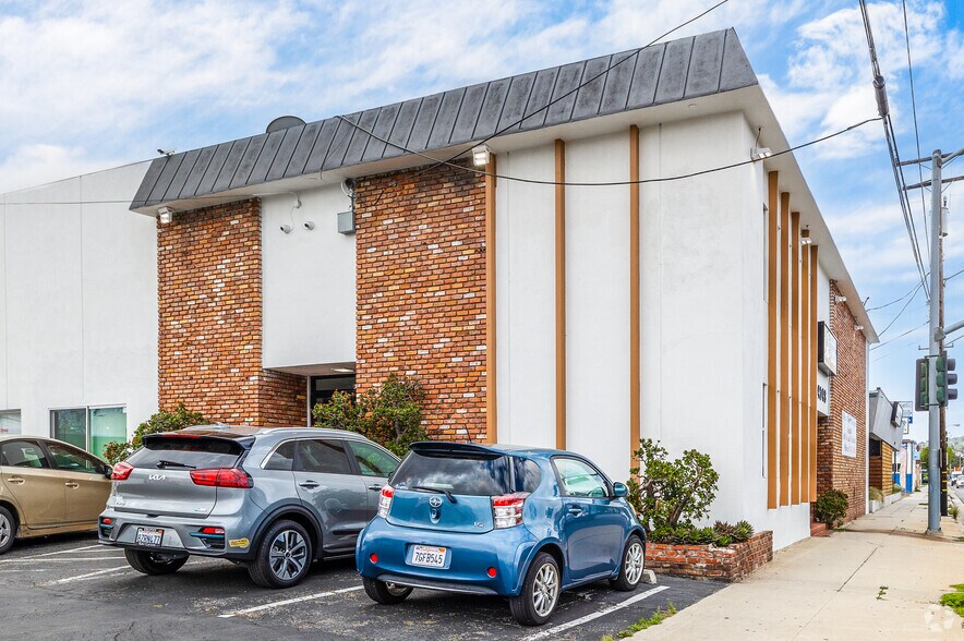 More Photos Of 24248 Crenshaw Blvd, Torrance Office For Sale