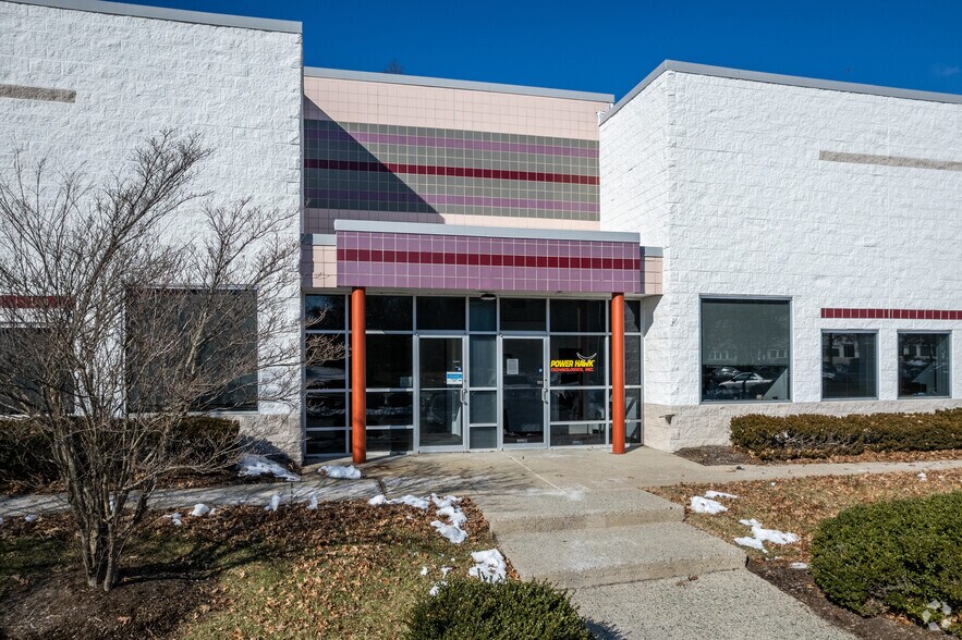 More Photos Of 300 Forge Way, Rockaway Flex For Lease