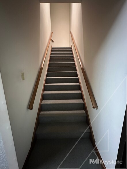 More Photos Of 1114-1124 Commons Blvd, Reading Flex For Sale