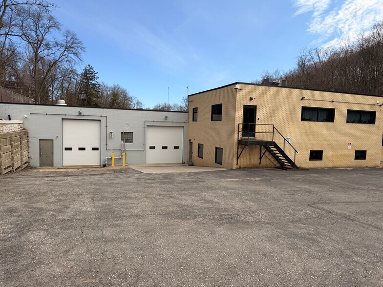 More Photos Of 630 Fifth Ave, East McKeesport Warehouse For Sale