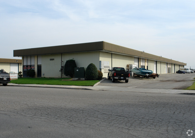 Primary Photo Of 5501 Aldrin Ct, Bakersfield Manufacturing For Lease