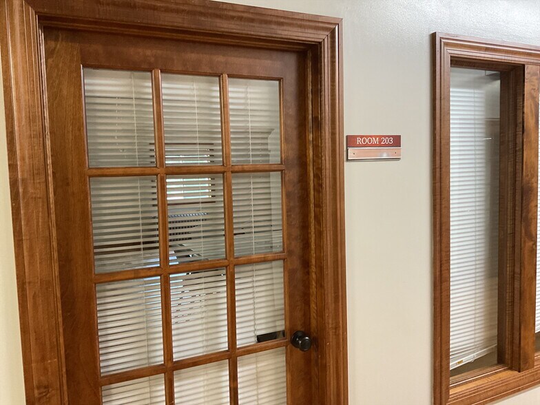 More Photos Of 6991 Township Road 654, Millersburg Office Residential For Lease