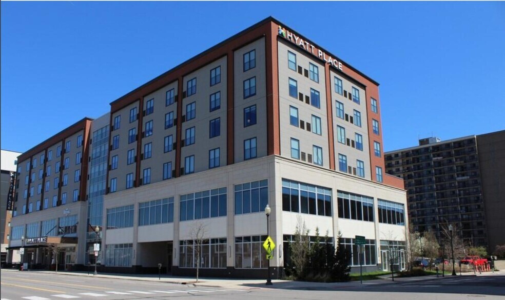 More Photos Of 410 N Main St, Royal Oak Office For Lease