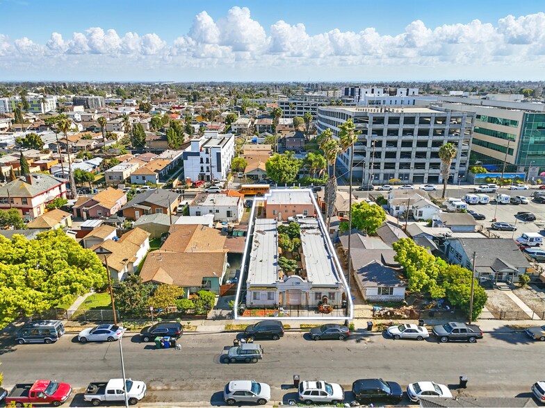 More Photos Of 924 W 82nd St, Los Angeles Apartments For Sale