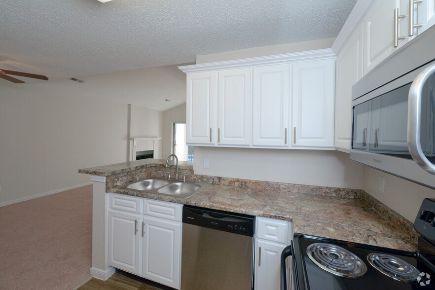 More Photos Of 100 Elena St, Cranston Apartments For Sale