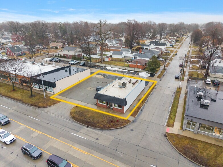 More Photos Of 23700 Harper Ave, Saint Clair Shores Restaurant For Lease