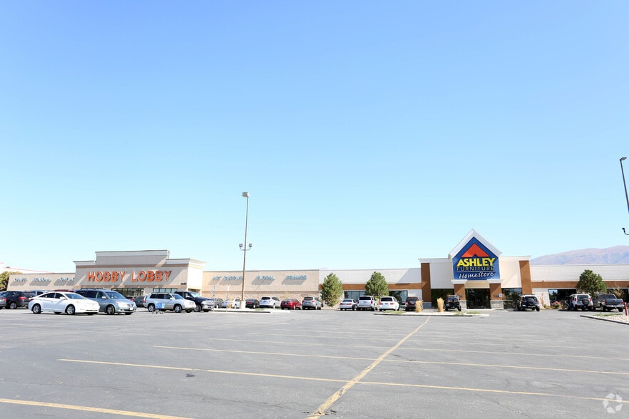 More Photos Of 1070-1080 N Main St, Layton Freestanding For Sale