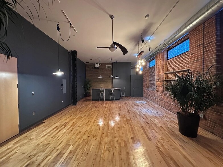 More Photos Of 1 Westinghouse Plz, Boston Office For Lease