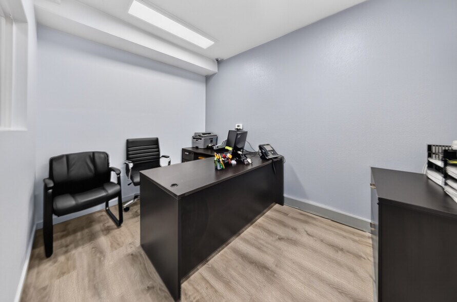 More Photos Of 20847 Sherman Way, Canoga Park Office For Sale