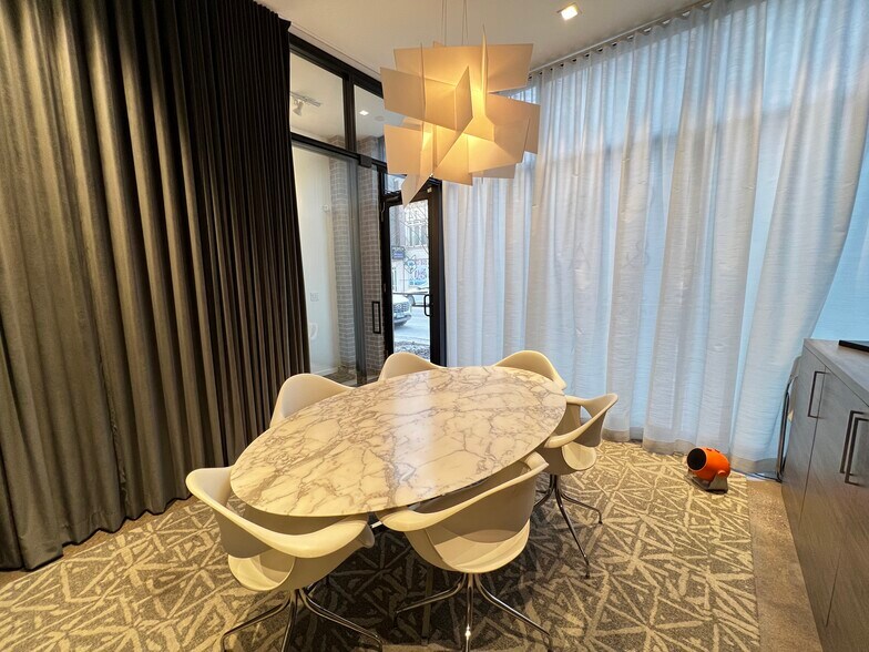 More Photos Of 1419 W Belmont Ave, Chicago Storefront Retail Residential For Sale