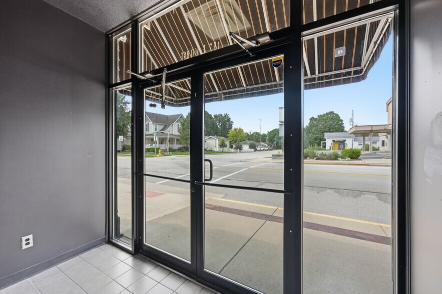 More Photos Of 197 E Morse St, Markle Office For Sale