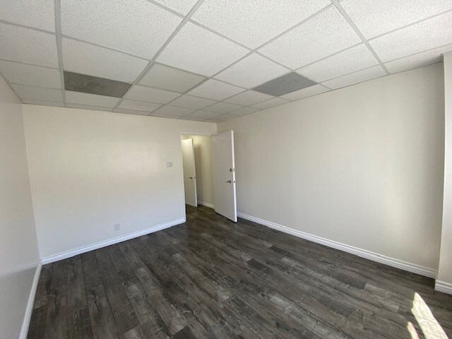 More Photos Of 292 S La Cienega Blvd, Beverly Hills Office For Lease