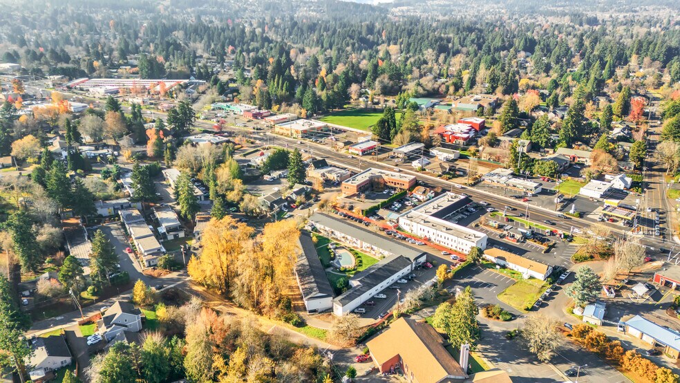 More Photos Of 9915 SW Frewing St, Portland Apartments For Sale