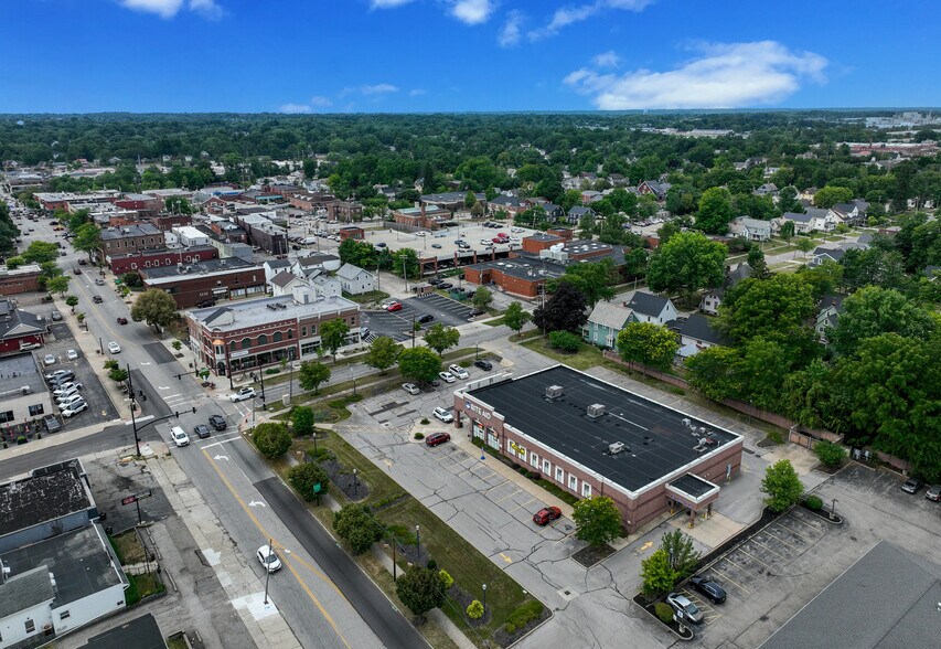 More Photos Of 207 N Court St, Medina Freestanding For Lease