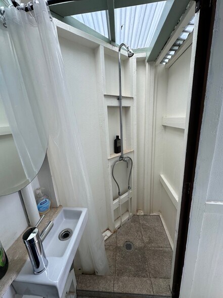 More Photos Of 3135 Lower Kula Rd, Kula Storefront Retail Office For Sale