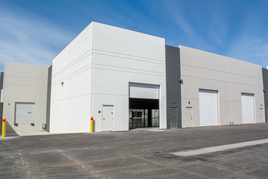 More Photos Of 8017 E Pecos Rd, Mesa Warehouse For Lease