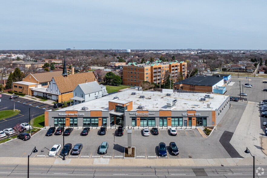 More Photos Of 7403-7421 N Milwaukee Ave, Niles Medical For Lease