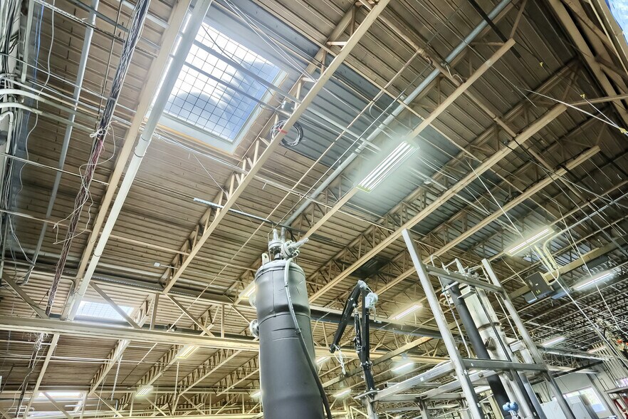 More Photos Of 150 Gamma Dr, Pittsburgh Light Manufacturing For Lease