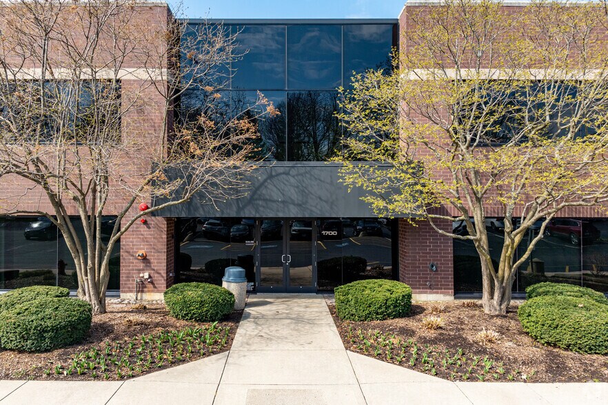 More Photos Of 1700 Park St, Naperville Office For Lease