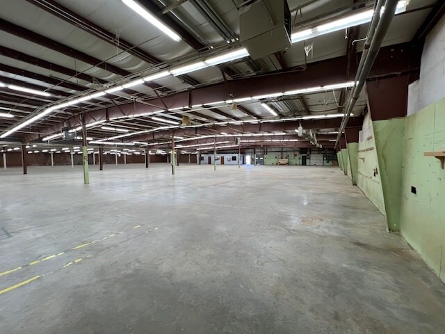 More Photos Of 1120 1st St W, Conover Distribution For Lease
