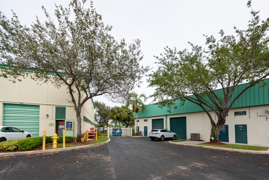 More Photos Of 731-745 Shotgun Rd, Sunrise Light Manufacturing For Sale