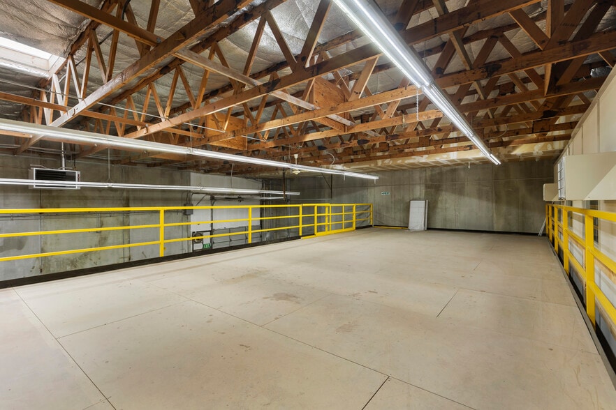 More Photos Of 13214 4th Ave W, Everett Manufacturing For Lease