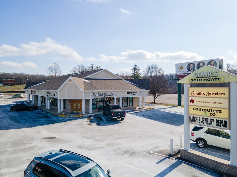 More Photos Of 2306 S Memorial Dr, New Castle General Retail For Lease
