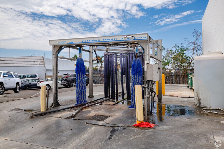 More Photos Of 1120 W Laurel St, San Diego Auto Dealership For Lease