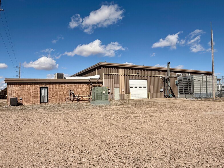 More Photos Of 4303 E 39th St, Kearney Warehouse For Sale