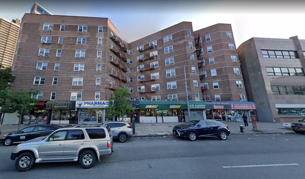 Primary Photo Of 123-35 82nd Rd, Kew Gardens Apartments For Lease