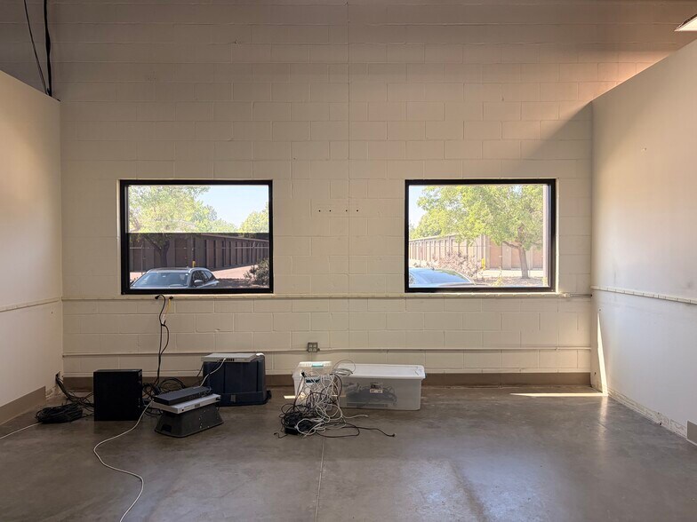 More Photos Of 117 S Sunset St, Longmont Flex For Lease