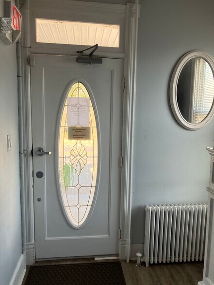 More Photos Of 417 E Diamond Ave, Gaithersburg Office Residential For Lease