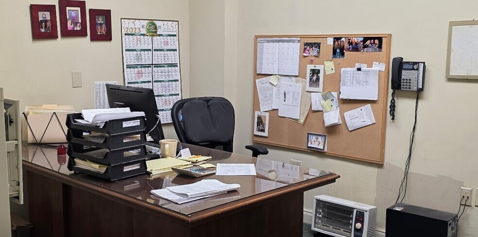 More Photos Of 105 Southeast Pky, Franklin Office For Sale