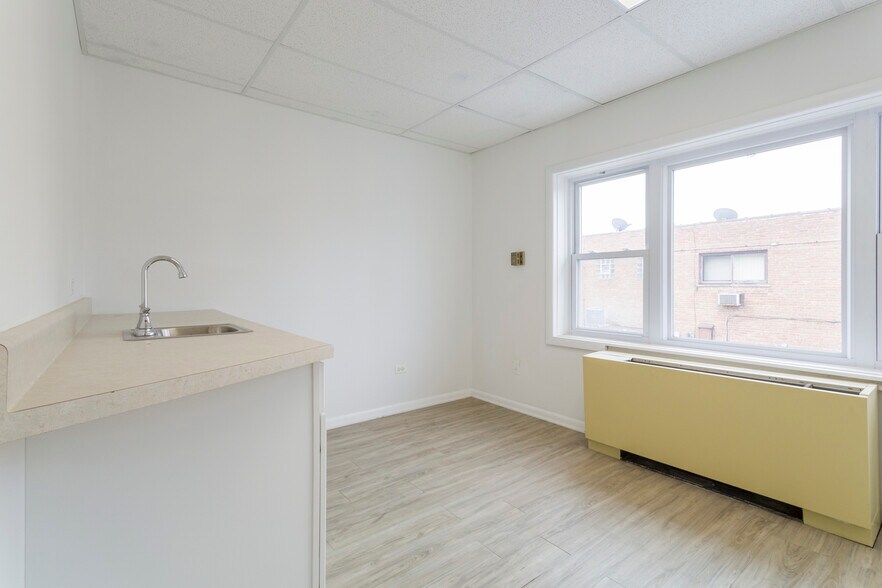 More Photos Of 1835 N 19th Ave, Melrose Park Medical For Lease
