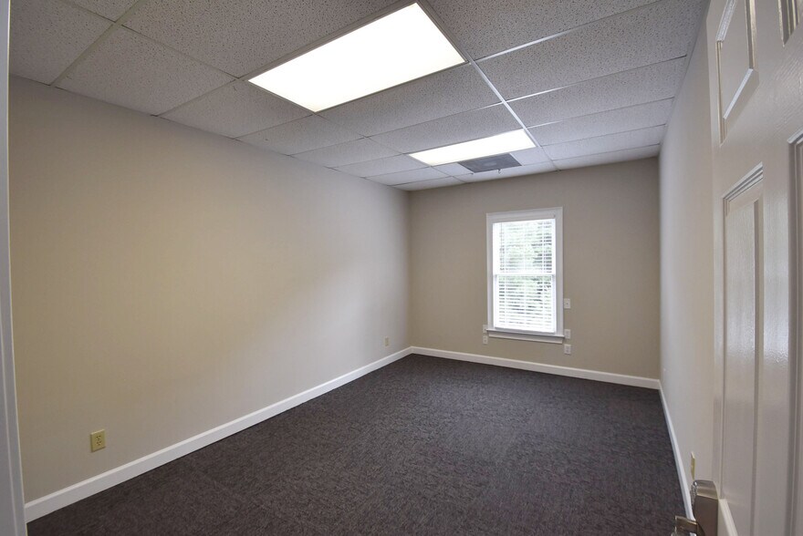 More Photos Of 116 Peachtree Ct, Peachtree City Medical For Lease