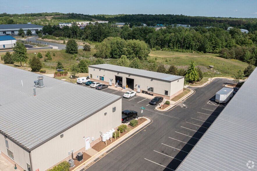 More Photos Of 20 Rawlings Pl, Fredericksburg Warehouse For Lease
