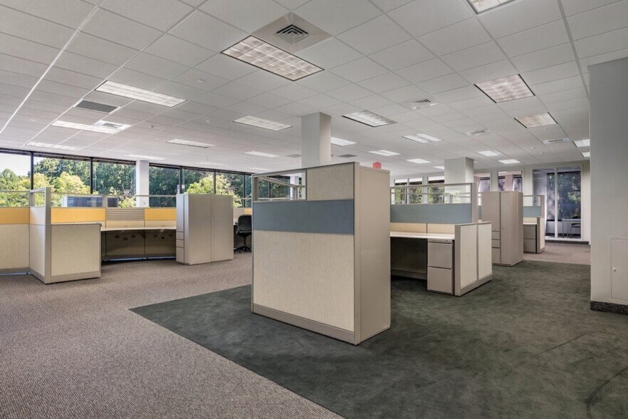 More Photos Of 55 Corporate Dr, Trumbull Office For Lease