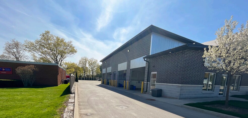 Primary Photo Of 22663 Komoka Rd, Komoka Carwash For Sale