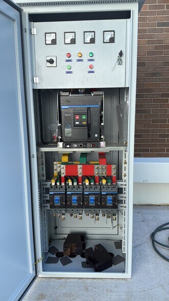 More Photos Of 427 Manitowoc St, Reedsville Office For Sale