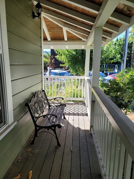 More Photos Of 230 Center St, Healdsburg Office For Lease