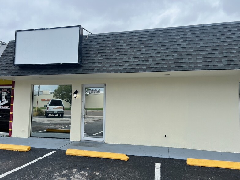 Primary Photo Of 5656-5664 Swift Rd, Sarasota Storefront Retail Office For Lease