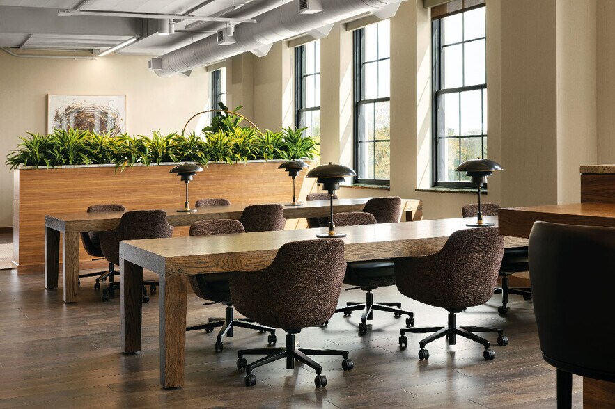 More Photos Of 225 S Dixie Hwy, Coral Gables Coworking Space