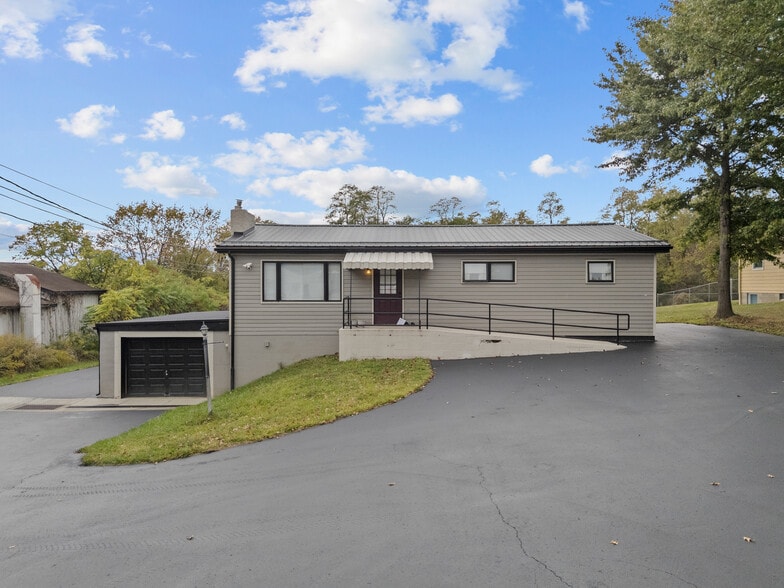 Primary Photo Of 576 Pittsburgh Rd, Butler Storefront Retail Office For Sale