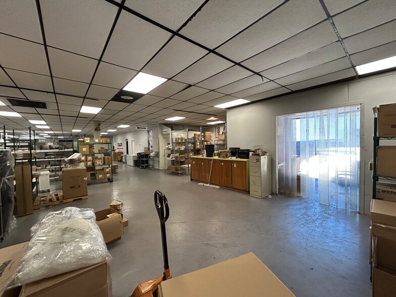 More Photos Of 5051 Rivers Ave, Charleston Industrial For Lease