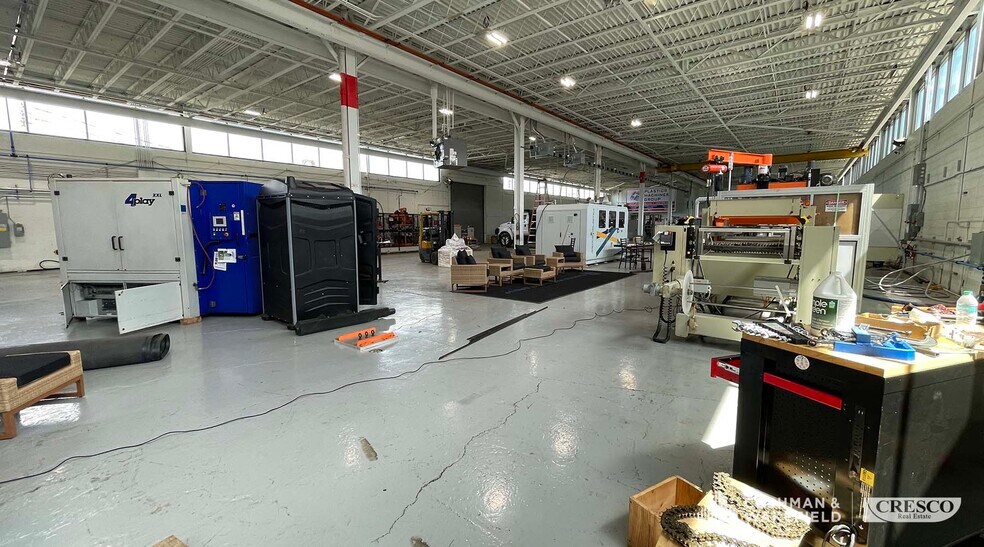 More Photos Of 5439 Perkins Rd, Bedford Warehouse For Lease